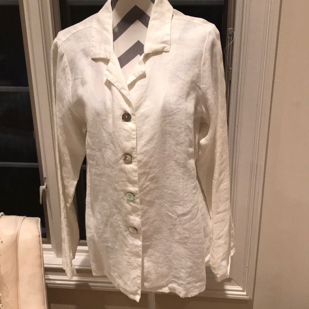 100% linen l/sl blouse. Side vents